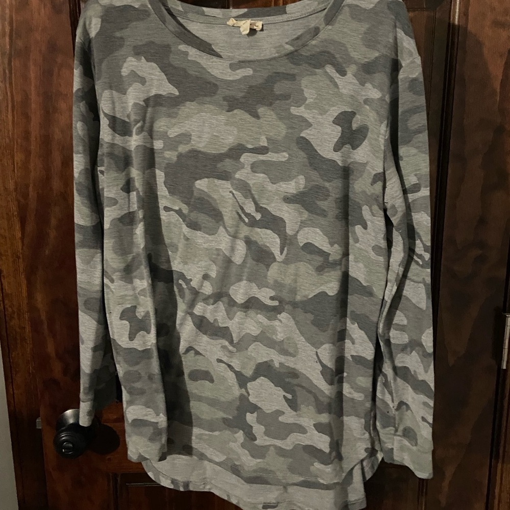 Woman’s Camo long sleeve